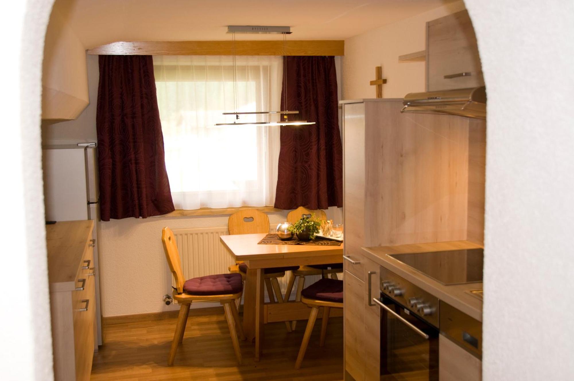 Haus Astoria Apartman Sankt Leonhard im Pitztal Kültér fotó