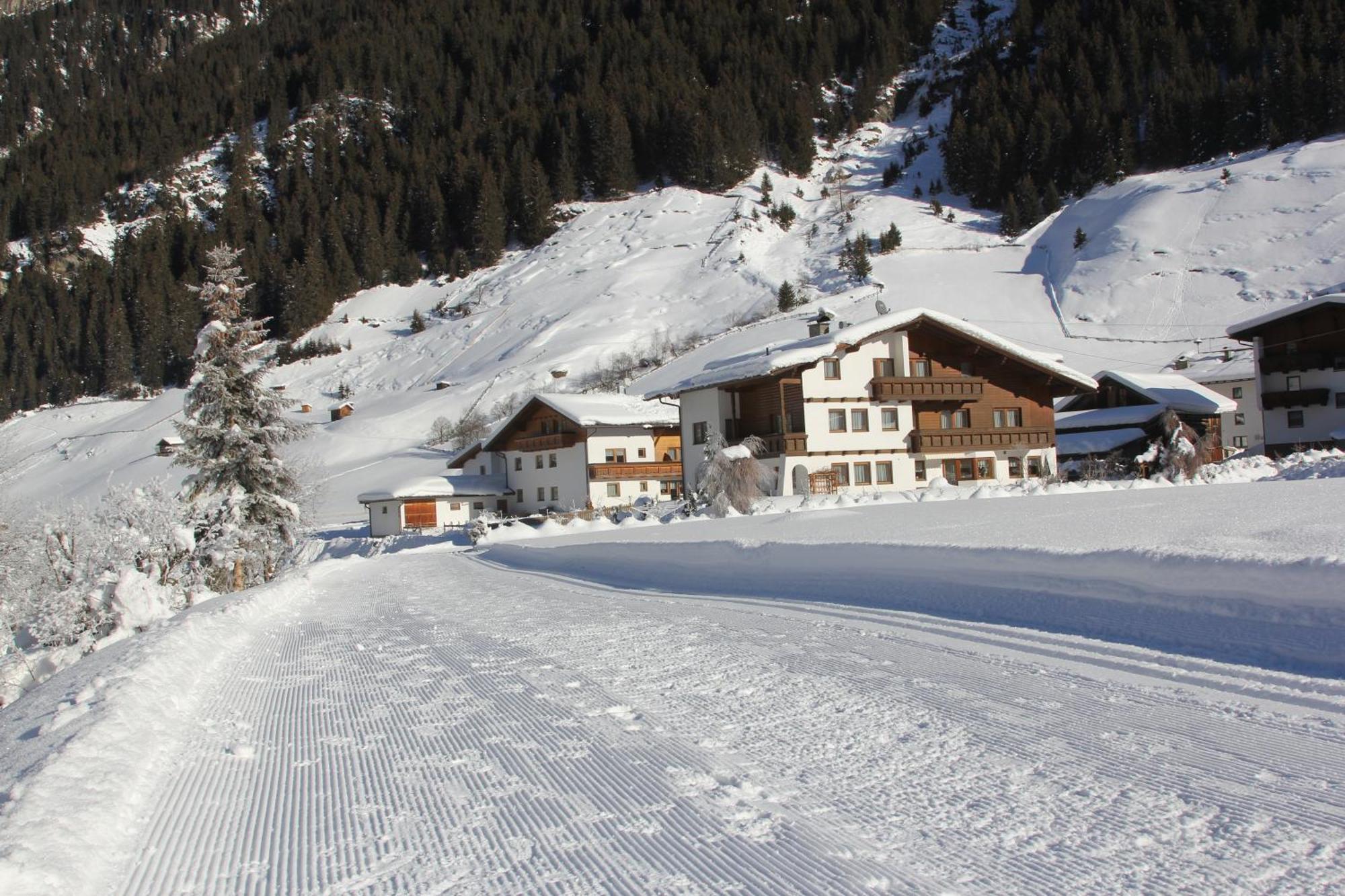 Haus Astoria Apartman Sankt Leonhard im Pitztal Kültér fotó