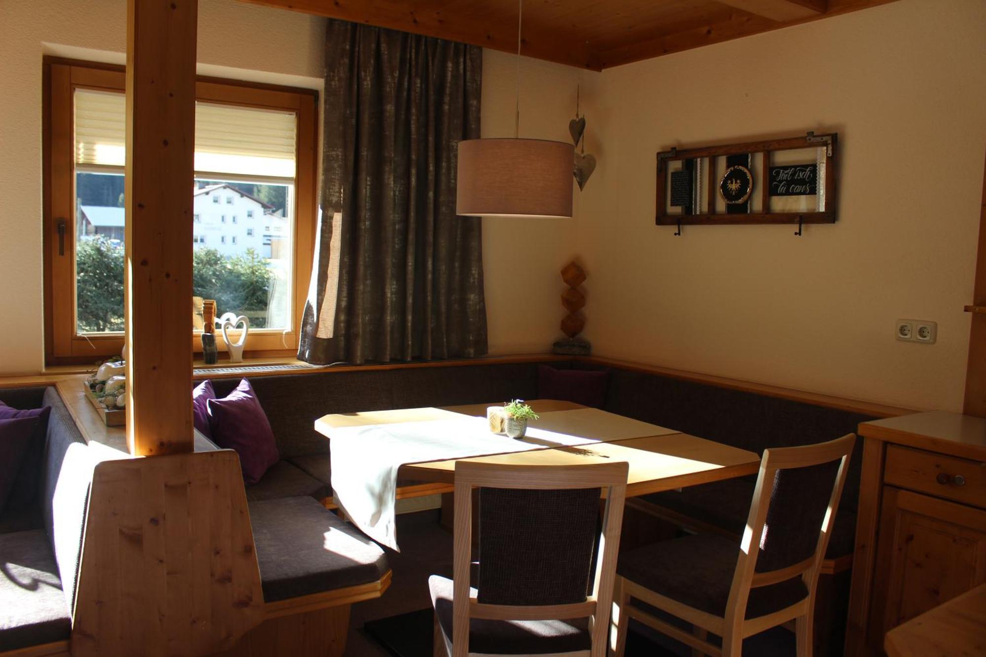 Haus Astoria Apartman Sankt Leonhard im Pitztal Kültér fotó