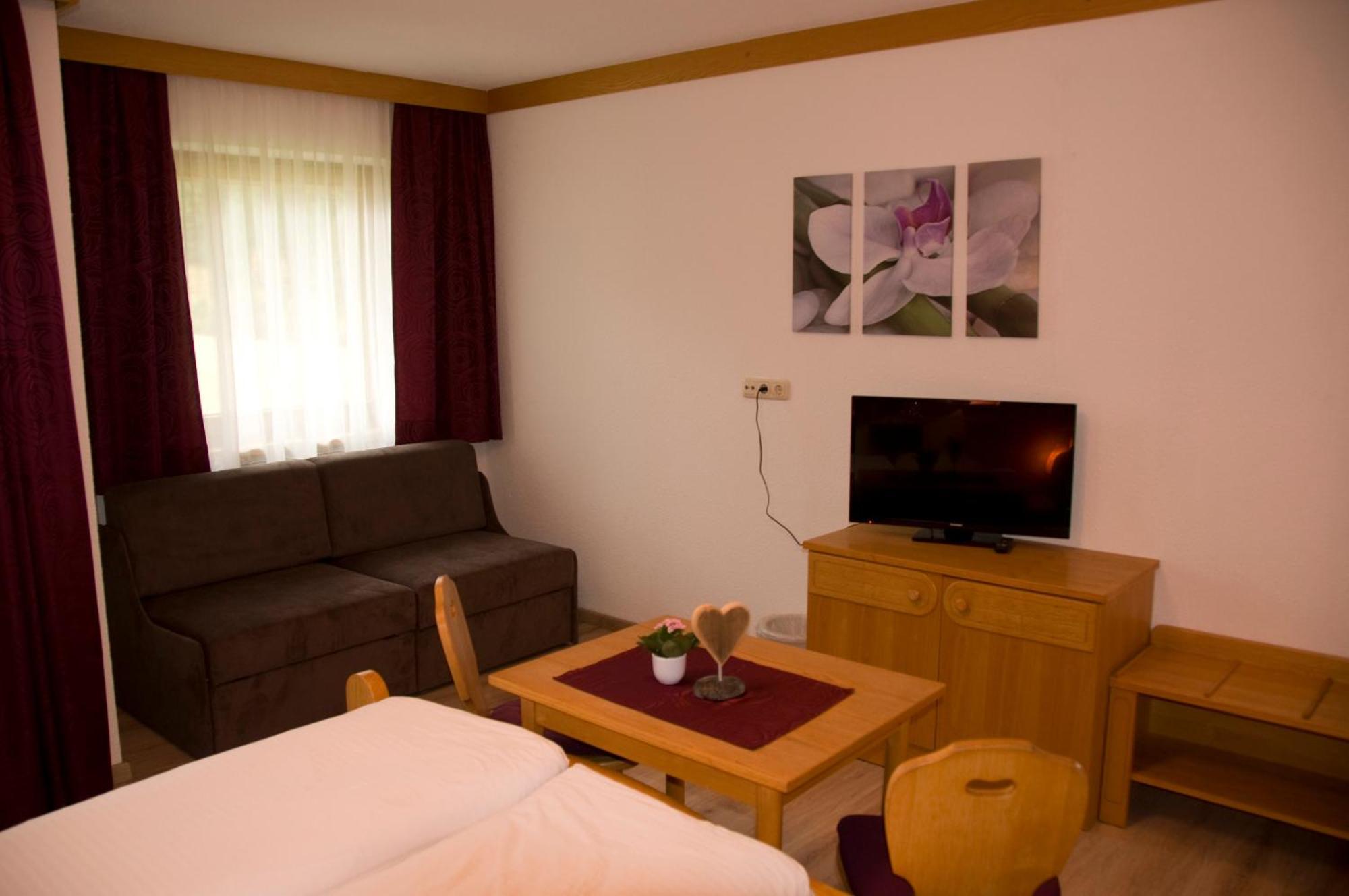 Haus Astoria Apartman Sankt Leonhard im Pitztal Kültér fotó